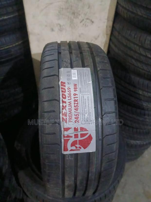 Zextour 245/45r19