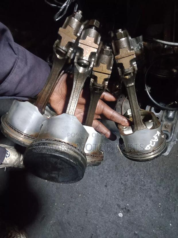 Hardbody Ka20 Pistons