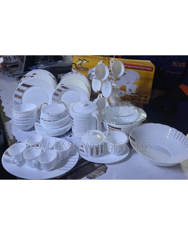58-Piece Ceramic Dinner Set.