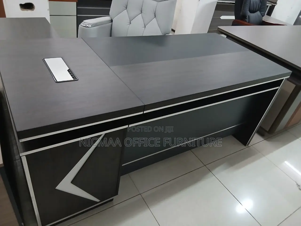Sleek Dark Wood Finish Advanced Desk