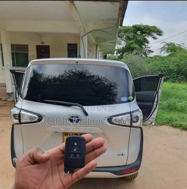 Toyota Sienta Key Programming - main view