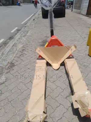Hydraulic Pump Pallet Trucks