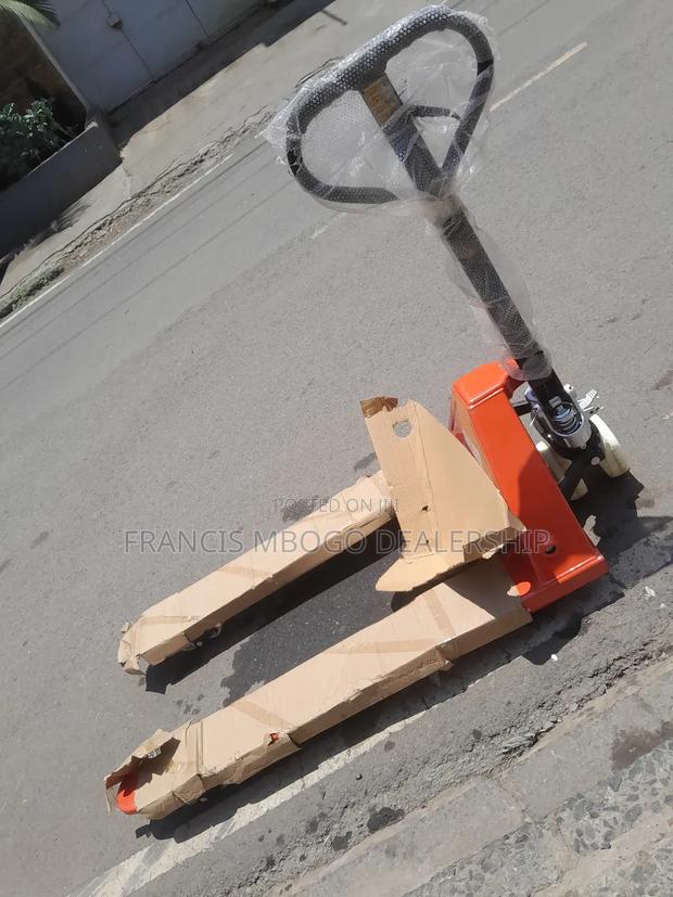 Manual Pallet Jack 3tones - thumbnail 3