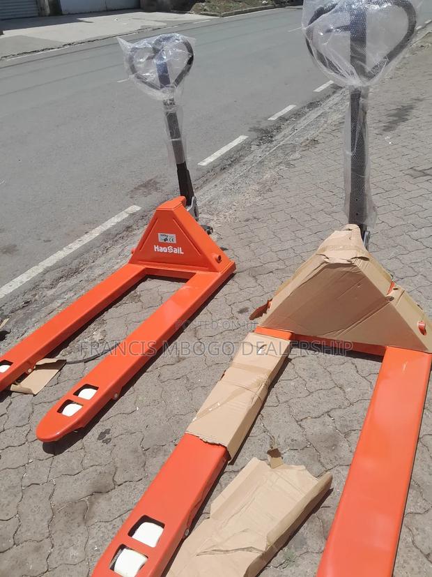 Heavy Duty 3000kg Pallet Mover - main view