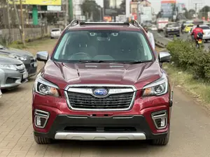 Subaru Forester Premium AWD 2019 Red