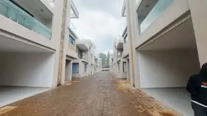 6bdrm Townhouse/Terrace in Lavington for sale