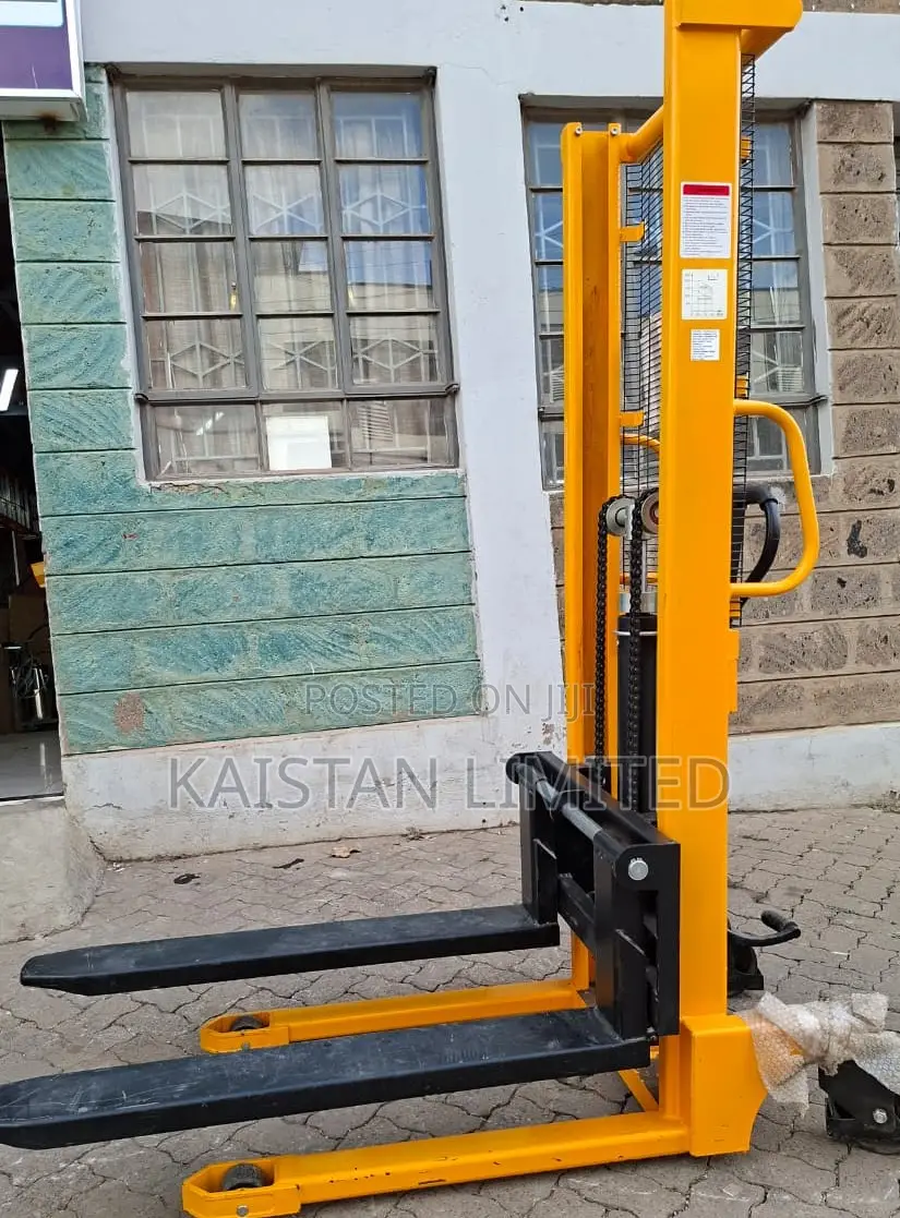 Manual Hydraulic Stacker