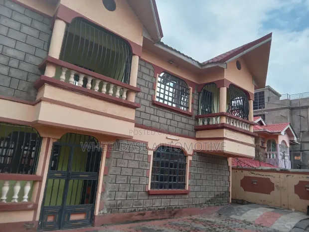 5bdrm Maisonette in Matangi, Toll Estate for sale
