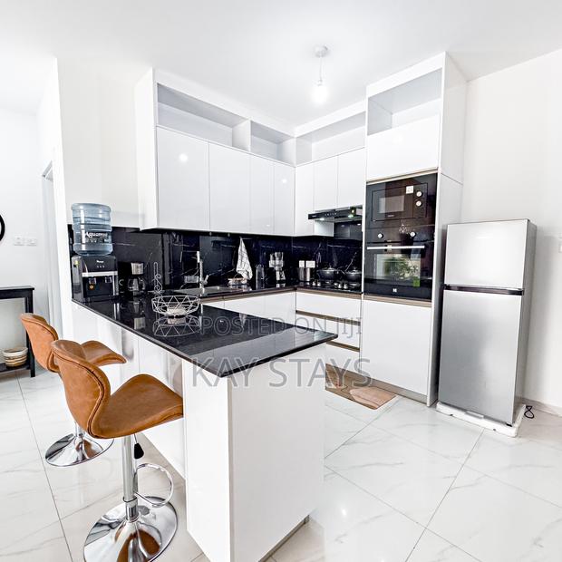 Modern Spacious Furnished 1-Bedroom Apartment in Lavington, Nairobi - thumbnail 4