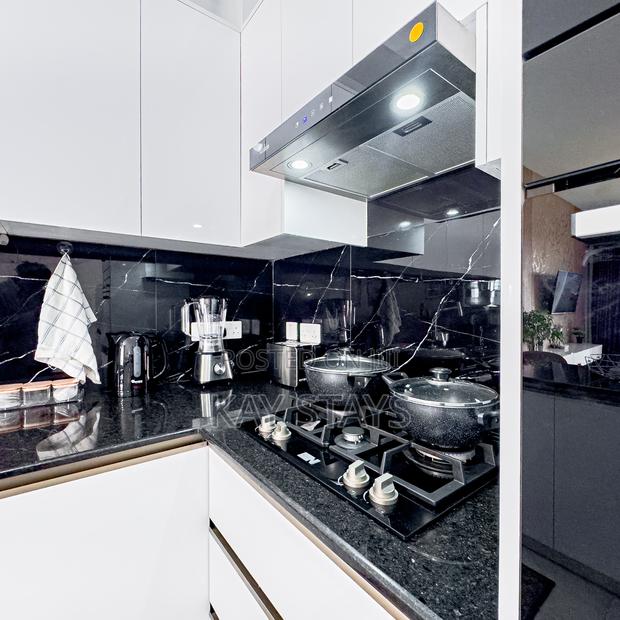 Modern Spacious Furnished 1-Bedroom Apartment in Lavington, Nairobi - thumbnail 6