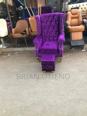 King's Chairs With Affordable Prices