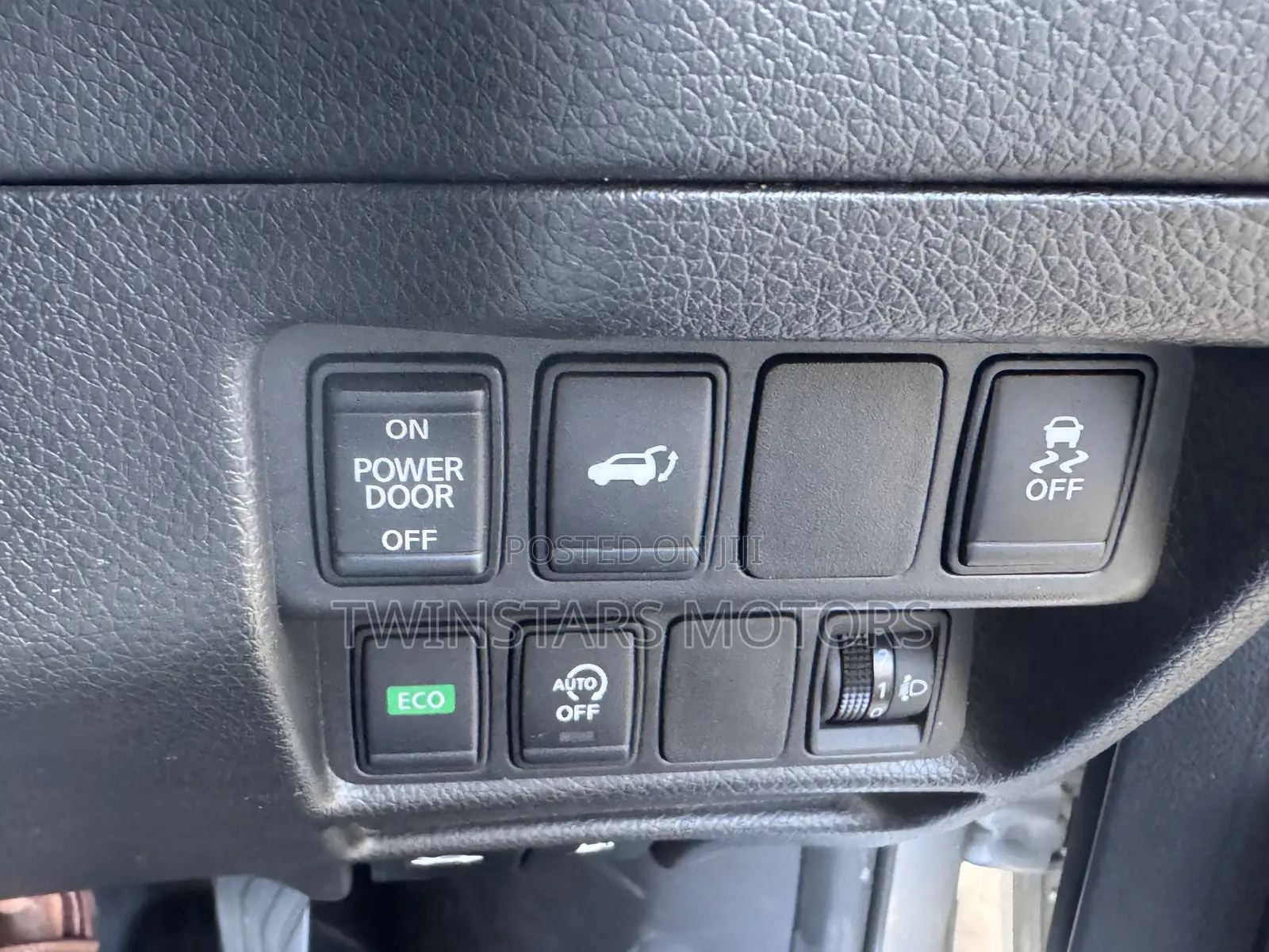 Nissan X-Trail 2.0 Petrol FWD 2019 Silver