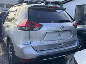 Nissan X-Trail 2.0 Petrol FWD 2019 Silver