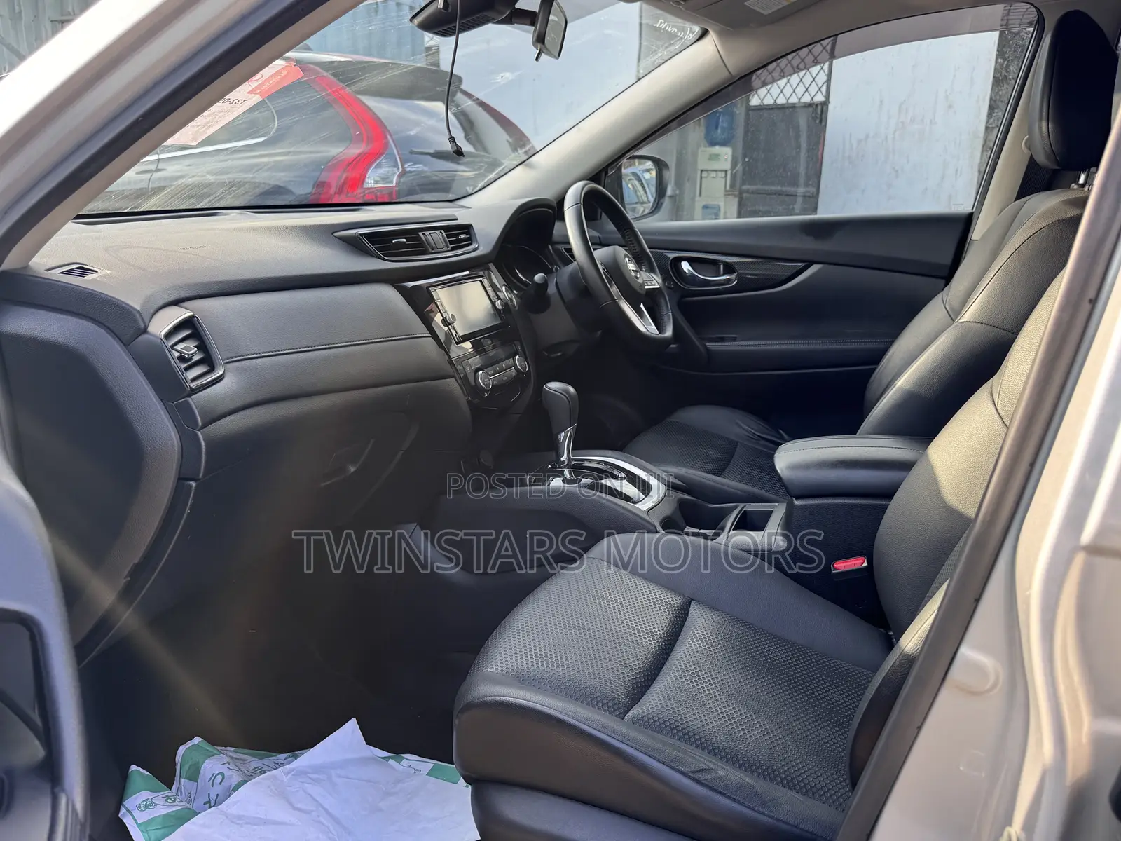 Nissan X-Trail 2.0 Petrol FWD 2019 Silver