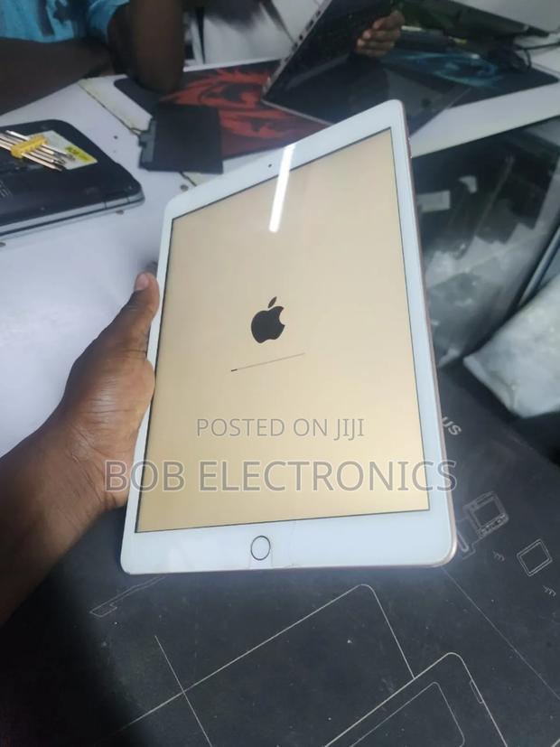 Apple iPad 10.2 (2020) 128 GB Silver - thumbnail 3