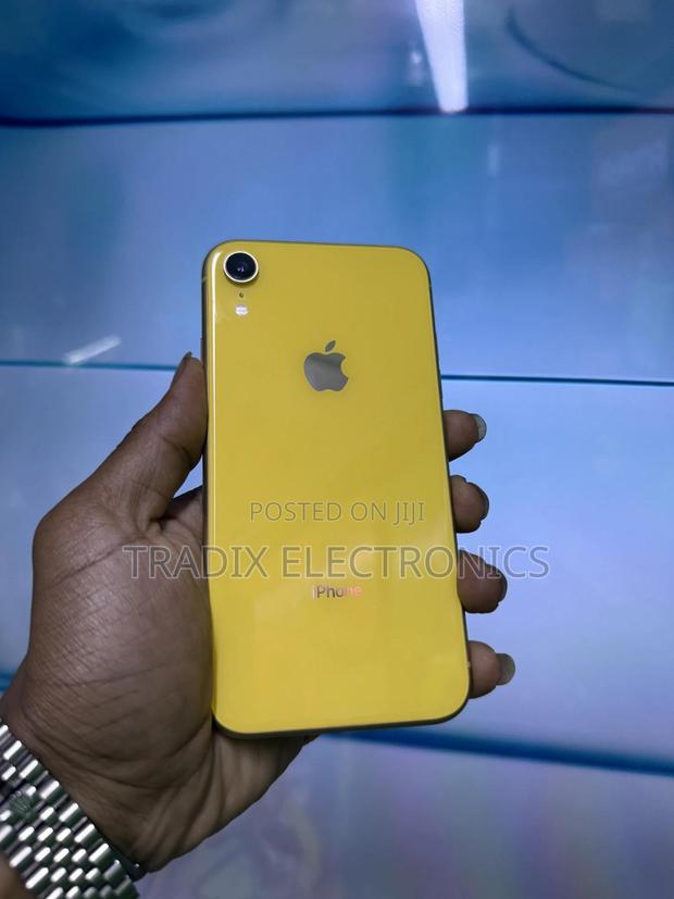 Apple iPhone XR 64 GB Yellow - thumbnail 2