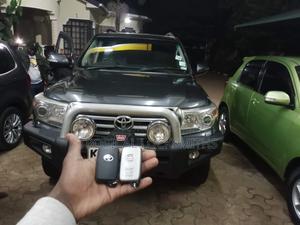 Toyota Land Cruiser Key Programming/All Keys Lost