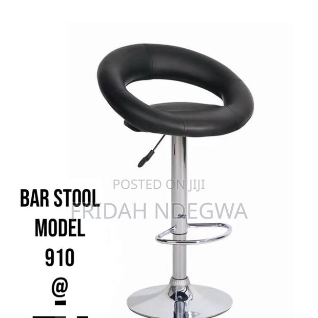 Bar Stool Model 910