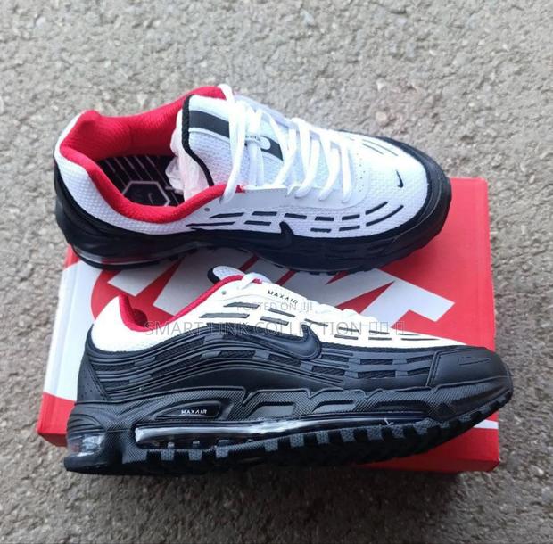 Nike Air Max Plus Varsity