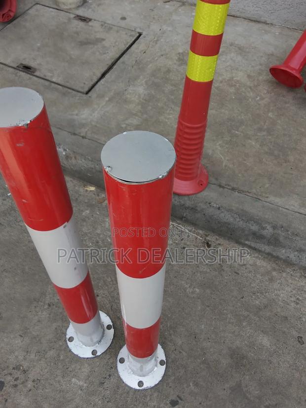 Reflective Metallic Warning Post