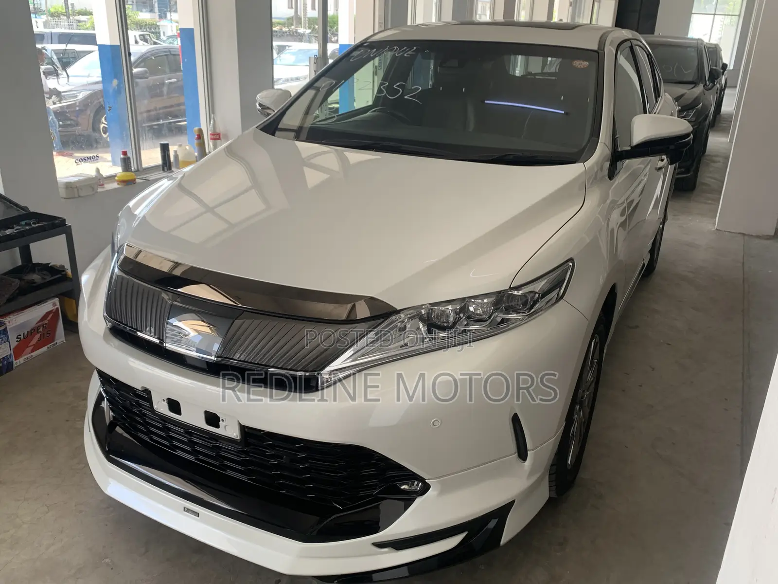 Toyota Harrier 2.0 4WD 2019 Off white