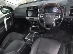 Toyota Land Cruiser Prado 2.8 2018 Matt Black