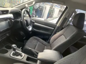 Toyota Hilux Revo Smart Cab Deisel 2.4 AWD 2018 Black