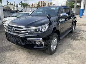 Toyota Hilux Revo Smart Cab Deisel 2.4 AWD 2018 Black