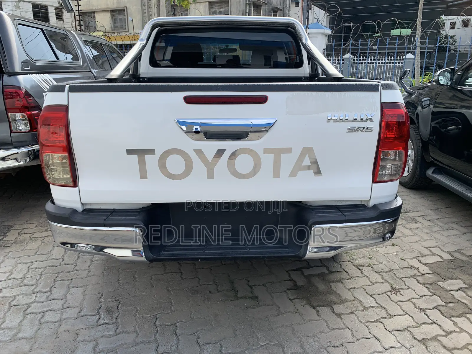 Toyota Hilux SR5 4x4 2018 White