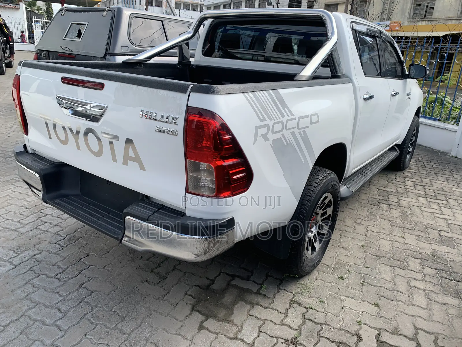 Toyota Hilux SR5 4x4 2018 White