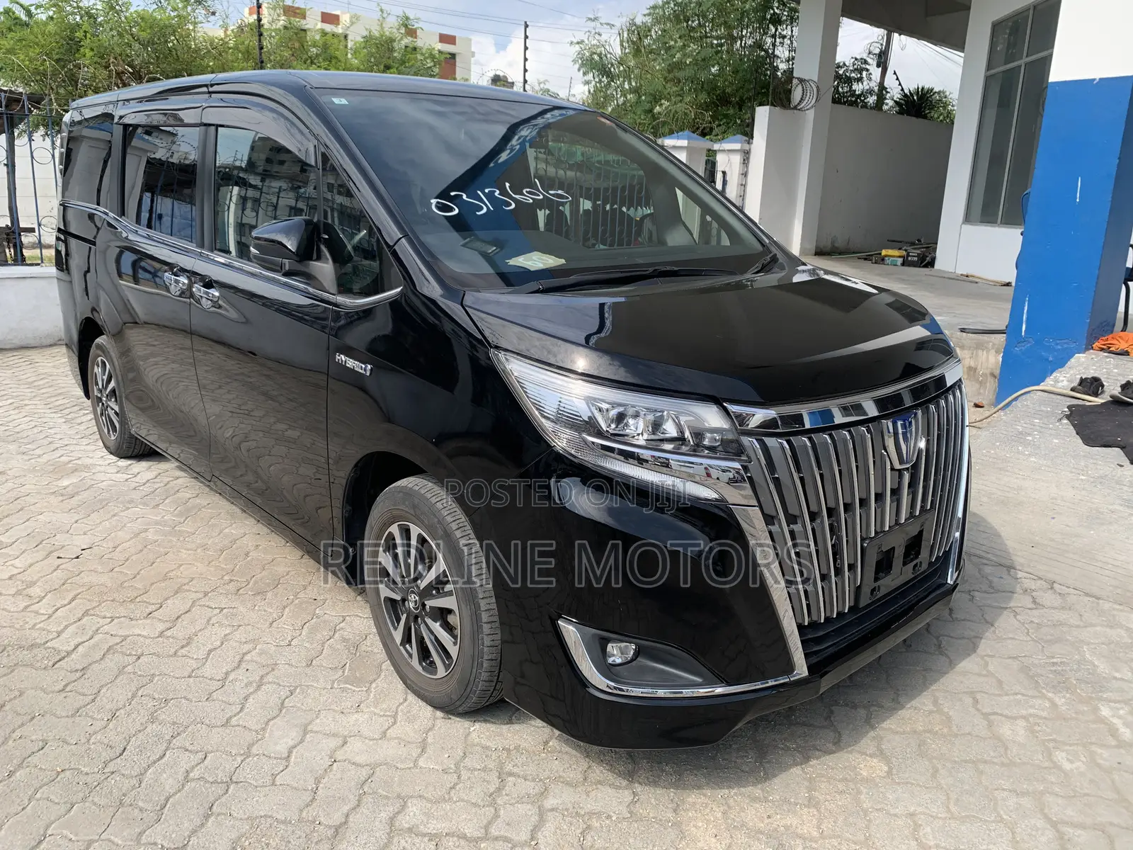 Toyota Esquire 1.8 FWD Hybrid (7 seater) 2018 Black