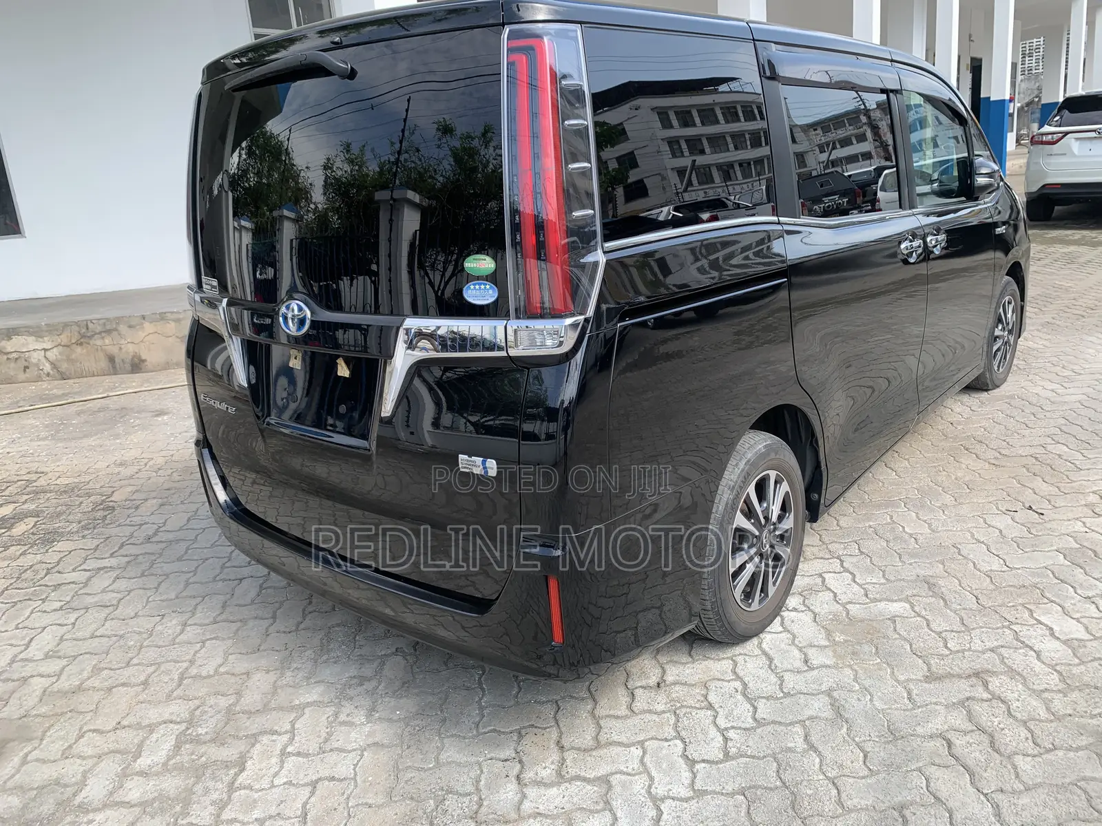 Toyota Esquire 1.8 FWD Hybrid (7 seater) 2018 Black