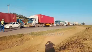 Boxbody/Flatbed Trailers Accessible for Jobs