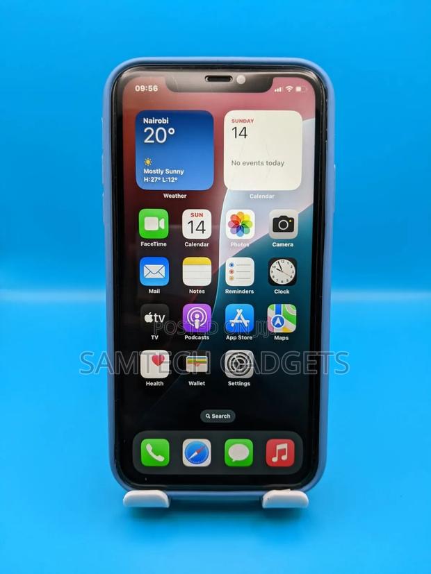 Apple iPhone 11 64 GB Black - main view