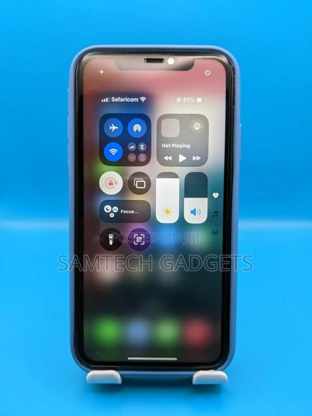 Apple iPhone 11 64 GB Black - thumbnail 6
