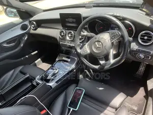 Mercedes-Benz C180 2018 Blue