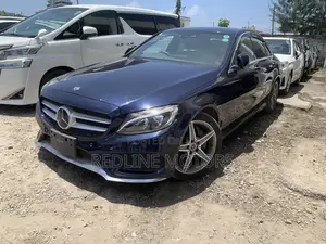 Mercedes-Benz C180 2018 Blue