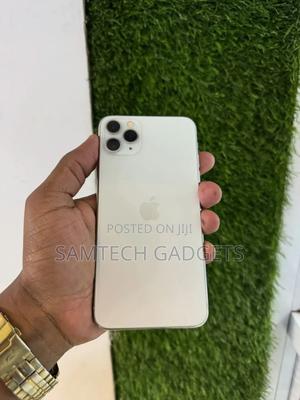 New Apple iPhone 11 Pro 256 GB Gold - thumbnail 2
