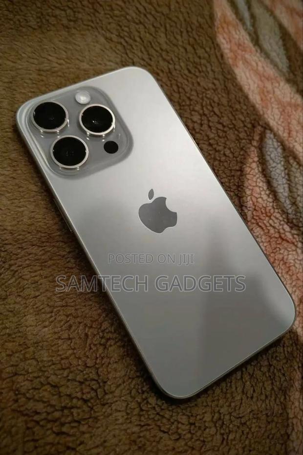 Apple iPhone 15 Pro 256 GB Silver - thumbnail 3