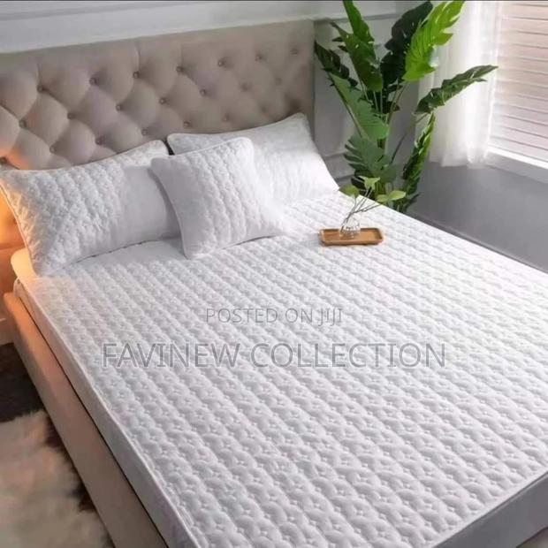 Premium Quality Waterproof Mattress Protector/Cover-