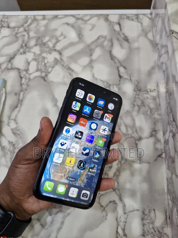 Apple iPhone XR 64 GB Black - thumbnail 2