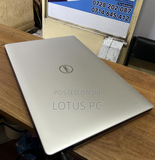 Laptop Dell Precision 15 5540 32GB Intel Core I9 SSD 512GB - thumbnail 4