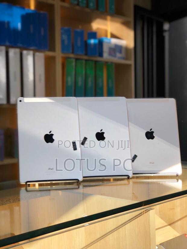 Apple iPad 9.7 128 GB Silver - thumbnail 2