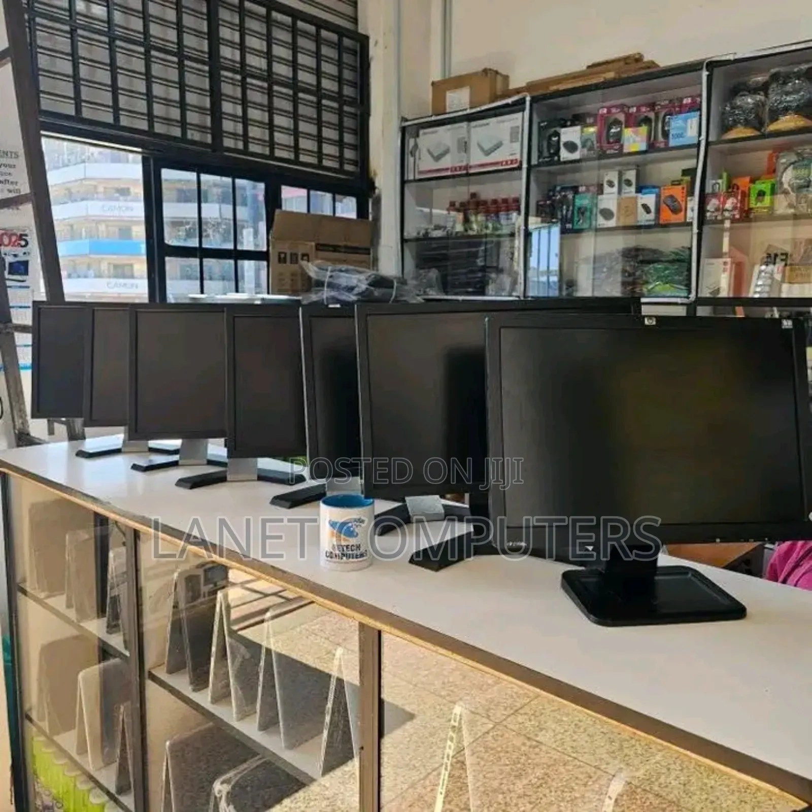 Monitors Available 22inches X Uk