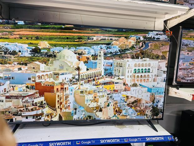 TCL 55” Google Tv - thumbnail 2