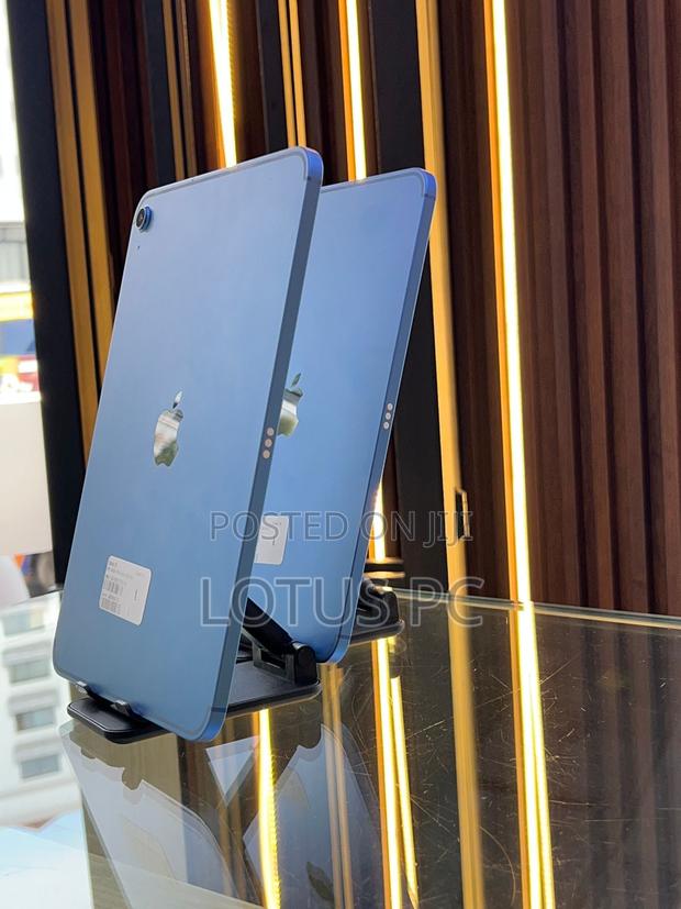 Apple iPad Pro 11 (2024) 128 GB Blue - thumbnail 4