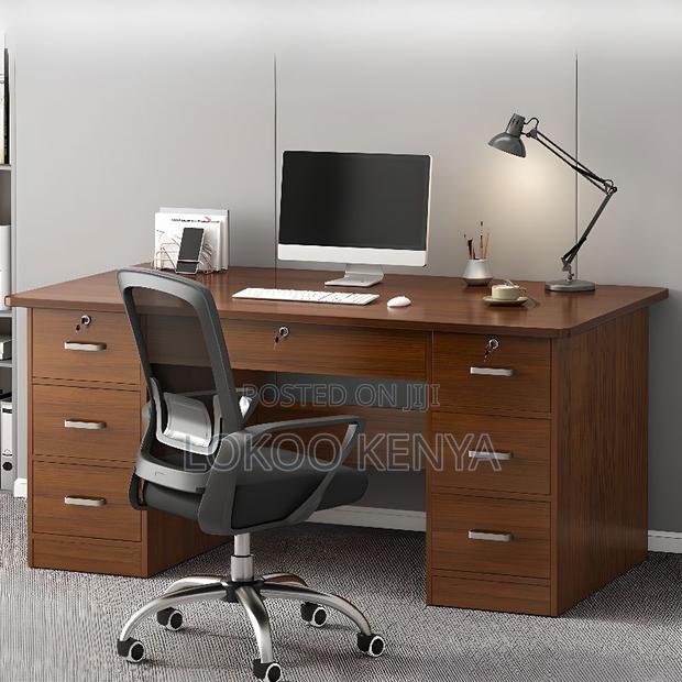Office Desk : 1400mm Office Desk With Drawers