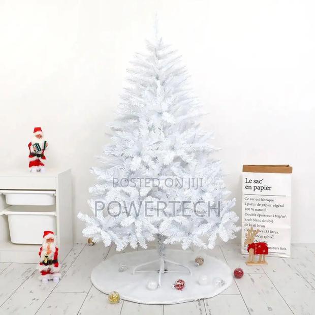 *White Christmas Tree - main view