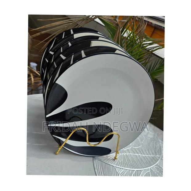 6pcs White Black Ceramic Plate* 
