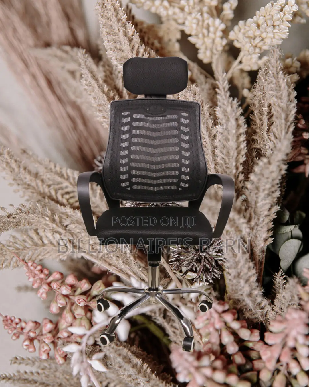 Ergonomic Secretarial Mesh Chair — Breathable in Hot Weather